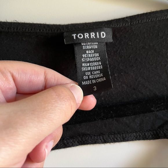 Black Torrid Short Sleeve Lace And Open Cowl Reversible Top, Size 3 - Picture 6 of 6